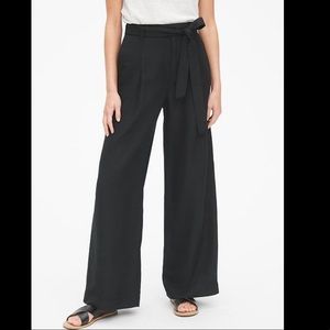 Gap High Rise Wide-Leg Pants in Linen-Blend